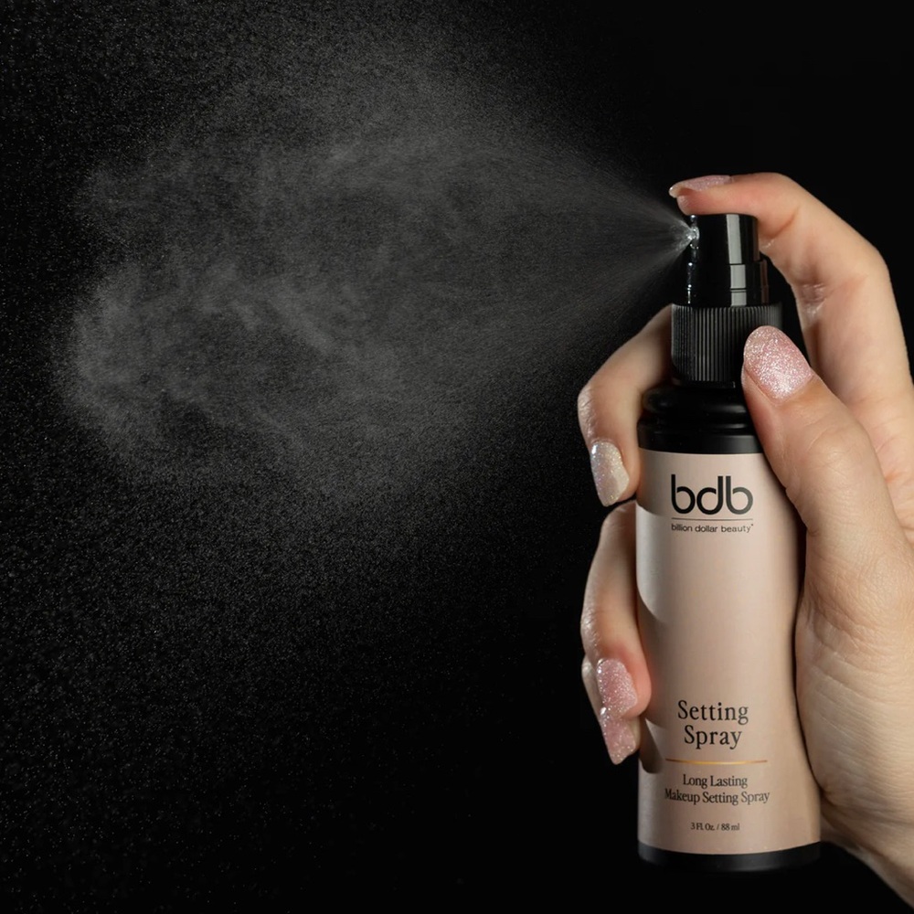 BILLION  DOLLAR BEAUTY Long Lasting Makeup Setting Spray - Picture 4 of 7